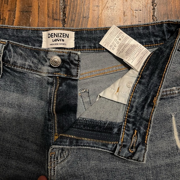 LEVIS - Picture 4 of 5